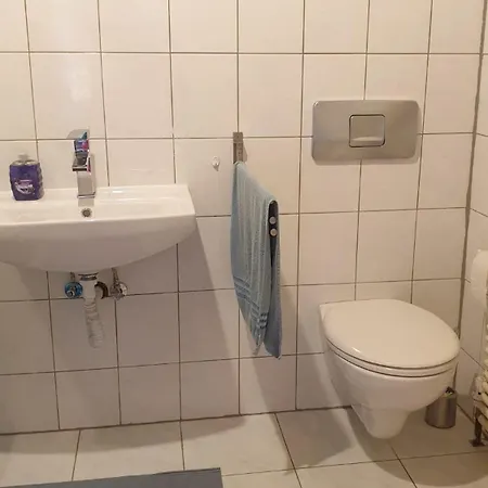 شقة Sehr Schoene 3 Mit Bad Kueche Gaeste Wc Grosser Terrasse In Naehe Heidelberg *