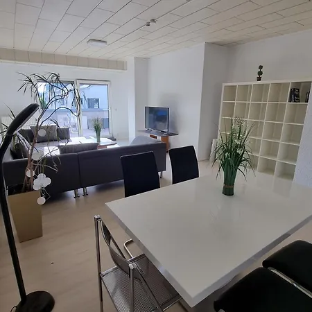 شقة Sehr Schoene 3 Mit Bad Kueche Gaeste Wc Grosser Terrasse In Naehe Heidelberg