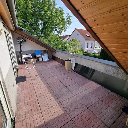 Sehr Schoene 3 Mit Bad Kueche Gaeste Wc Grosser Terrasse In Naehe Heidelberg شقة